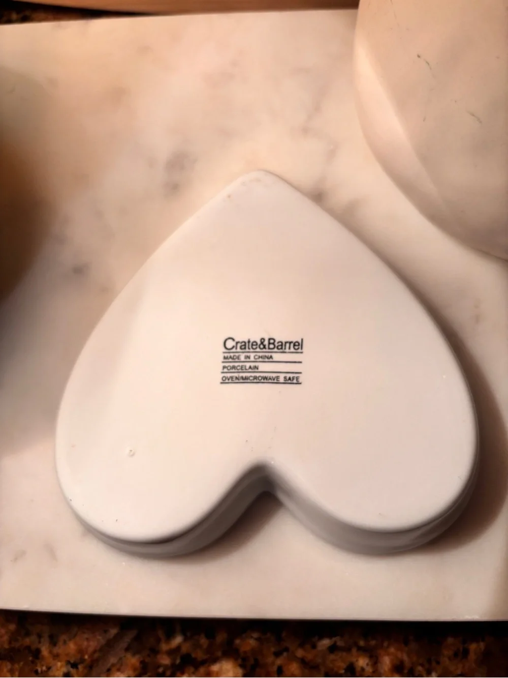 Crate & Barrel Set of 8 White Porcelain Heart Shaped Dishes Bowls Oven Microwave